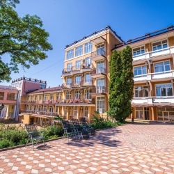 «Крутушка» - отдых и лечение в Кисловодске. Официальный сайт санатория